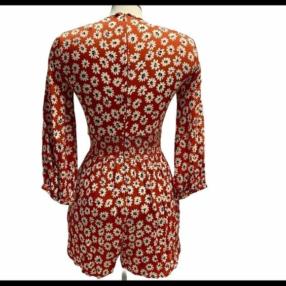 Zara red flower shorts romper size medium - Picture 2 of 11